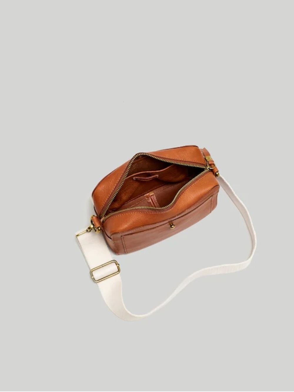 NWT Madewell The Transport Camera Bag English Saddle Leather - Picture 6 of 12